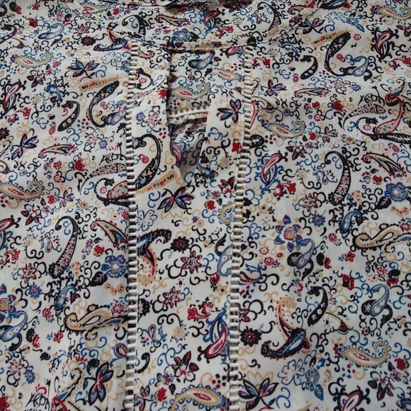 NWOT Collective Concepts Warner Lattice Detail Floral & Paisley Blouse – Size 2X - Picture 4 of 12